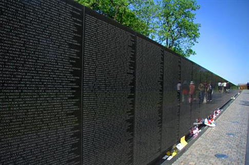 Unheard Facts About The Vietnam Wall
